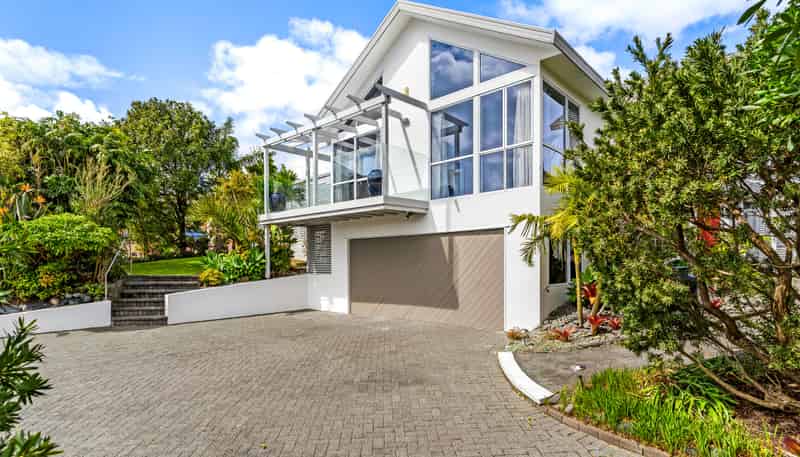 9 Muka Close, The Gardens