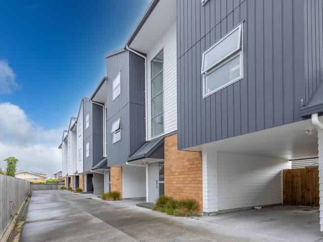 2/47 Cameron Road, Hamilton East