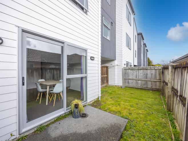 2/47 Cameron Road, Hamilton East