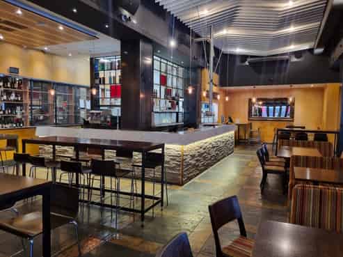 For Lease – Prime Turnkey Bar & Restaurant