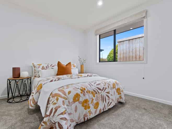 1 Parkwood Place, Huntington