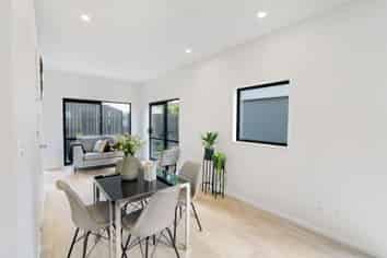 2/24 Andrew Road, Howick