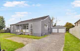8 Walter Strevens Drive, Conifer Grove