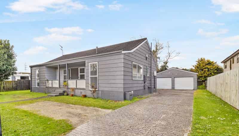 8 Walter Strevens Drive, Conifer Grove