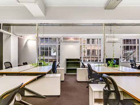 HIGH STREET SHOWROOM / OFFICE / RETAIL GEM
