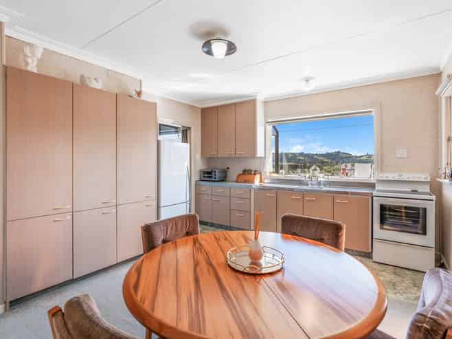 8 Allen Road, Green Island