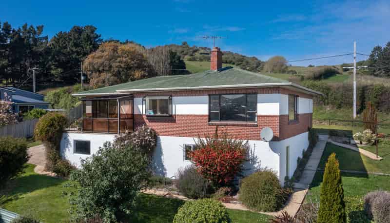 8 Allen Road, Green Island
