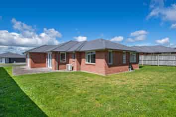 39 Lake Drive, TIKIPUNGA