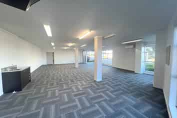 Warehouse-Workshop & Offices