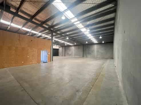 Warehouse-Workshop & Offices