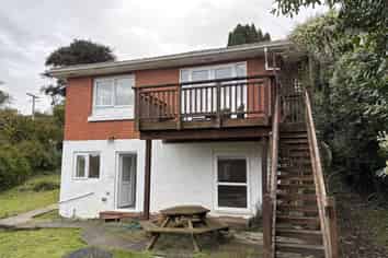 15 Littlebourne Road, Roslyn