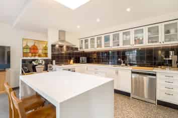 1 Penbury Close Huntingdon, Huntingdon/Lake Hood