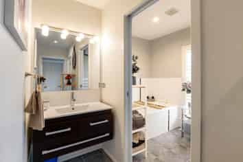 1 Penbury Close Huntingdon, Huntingdon/Lake Hood