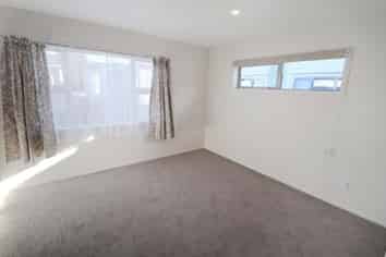 1119E High Street, Taita
