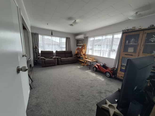 2/9 Whitley Avenue, Ebdentown