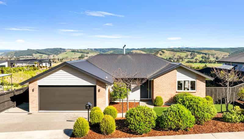 32 Katania Heights, Brightwater