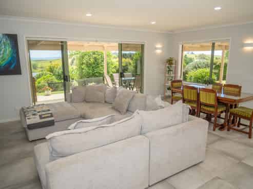 10 Taipa View Rd, Taipa