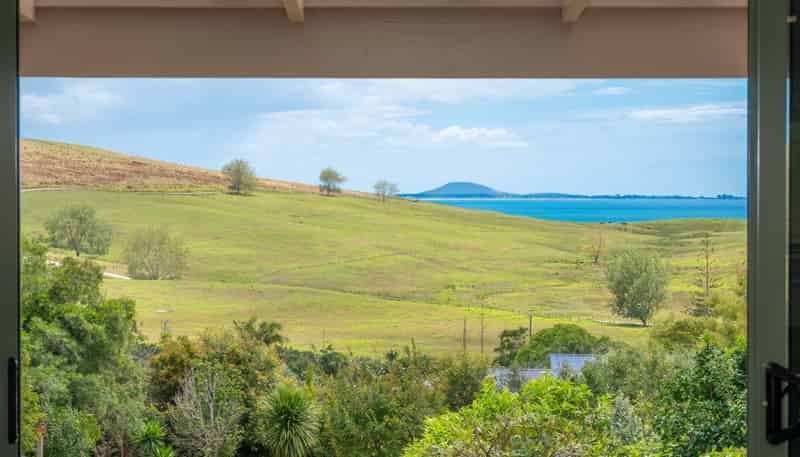 10 Taipa View Rd, Taipa