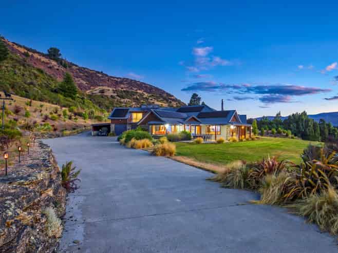 354 Dublin Bay Road, Wanaka