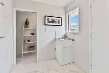 2/11 Wentworth Avenue, Papatoetoe