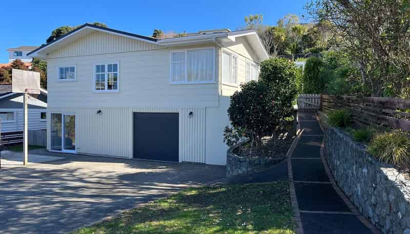 51 Thurleigh Grove, Karori