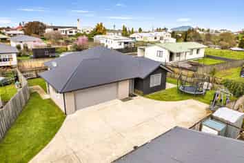 12 Rolleston  Street, Kihikihi