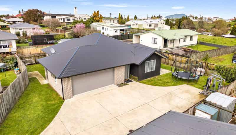 12 Rolleston  Street, Kihikihi