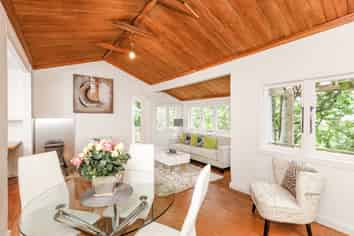 199B Victory Road, Laingholm