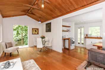 199B Victory Road, Laingholm