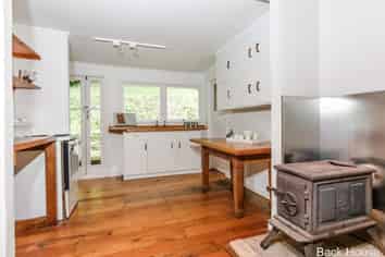 199B Victory Road, Laingholm