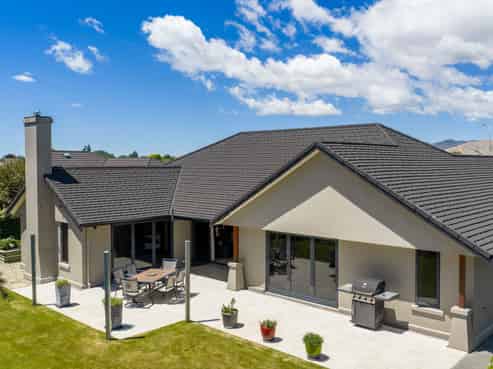 8 Fuchsia Place, Springlands