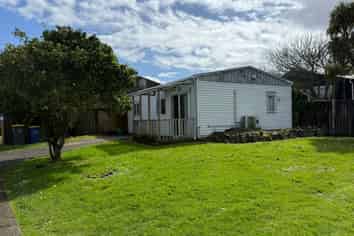 1/1 Titoki Street, Te Atatu Peninsula