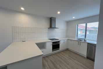 4/504 Don Buck Road, Westgate