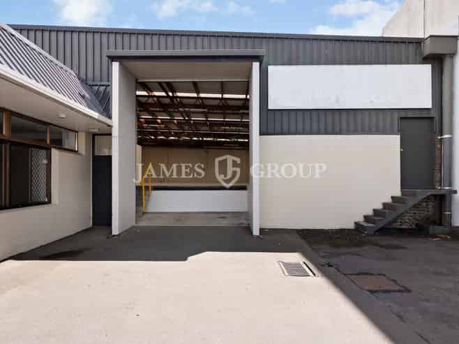 MT EDEN INDUSTRIAL - 13 PARKS INCLUDED