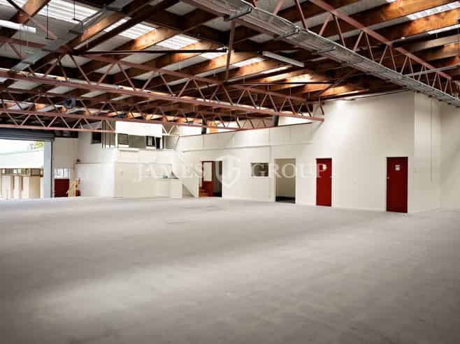 MT EDEN INDUSTRIAL - 13 PARKS INCLUDED