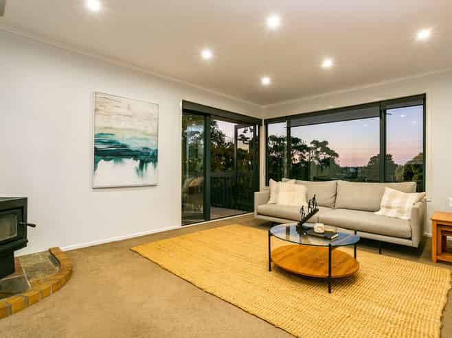 6 May Avenue, Te Atatu South