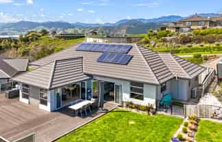 26 Katania Heights, Brightwater