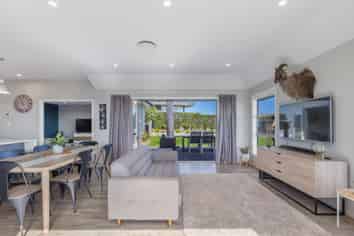 26 Katania Heights, Brightwater