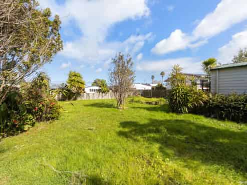 20 Parakai Avenue, Parakai