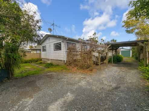 20 Parakai Avenue, Parakai