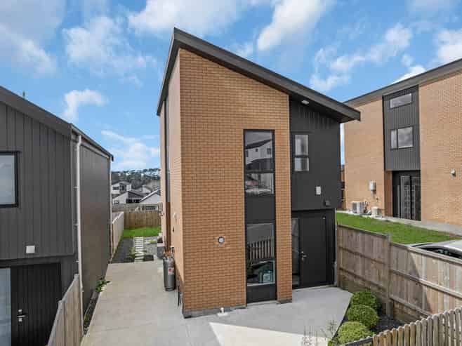 36 Puwha Street, Massey