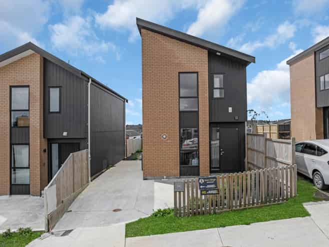 36 Puwha Street, Massey