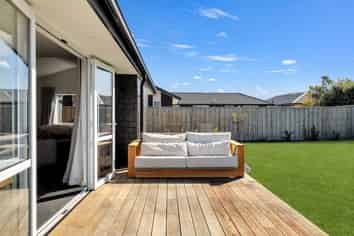 2 Upham Way, Amberley