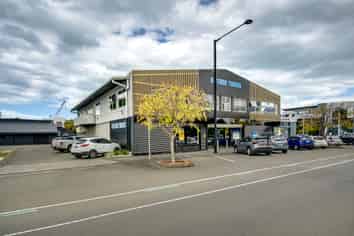 Fully Refurbished Showroom - Napier City Fringe