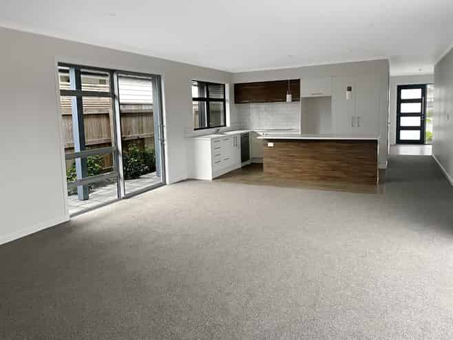 24 Te Ara o Motutawa, Avalon