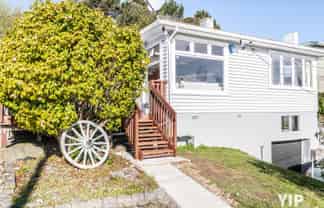 102 Helston Road, Paparangi