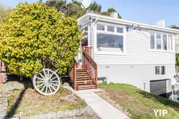 102 Helston Road, Paparangi