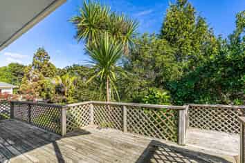 42 Hobby Avenue, Birkdale
