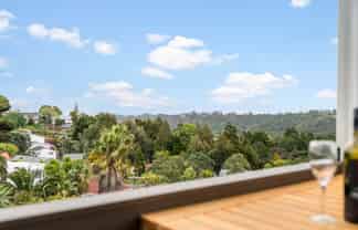 2 Anne Mclean Drive, Bayview