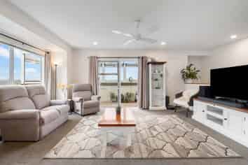 2 Anne Mclean Drive, Bayview